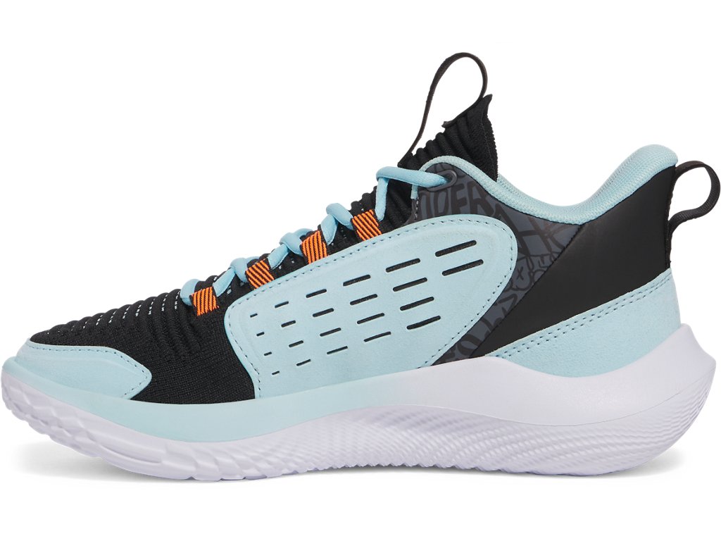 Under Armour Women's UA Breakthru 5 UAA Basketball Shoes - Enhanced Court Feel and Grip