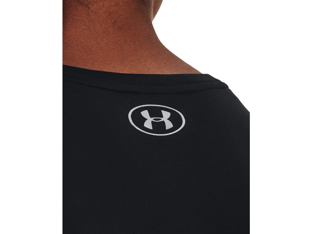 Under Armour Unisex Tech Apparel - Chest Measurement Feature