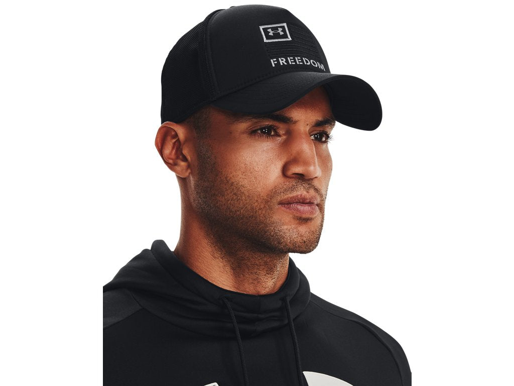 Under Armour Mens Freedom Trucker Cap - Built-in HeatGear Sweatband