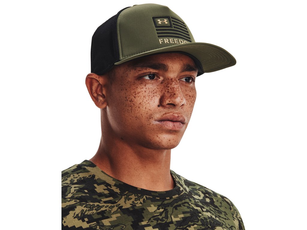Under Armour Mens Freedom Trucker Cap - Built-in HeatGear Sweatband