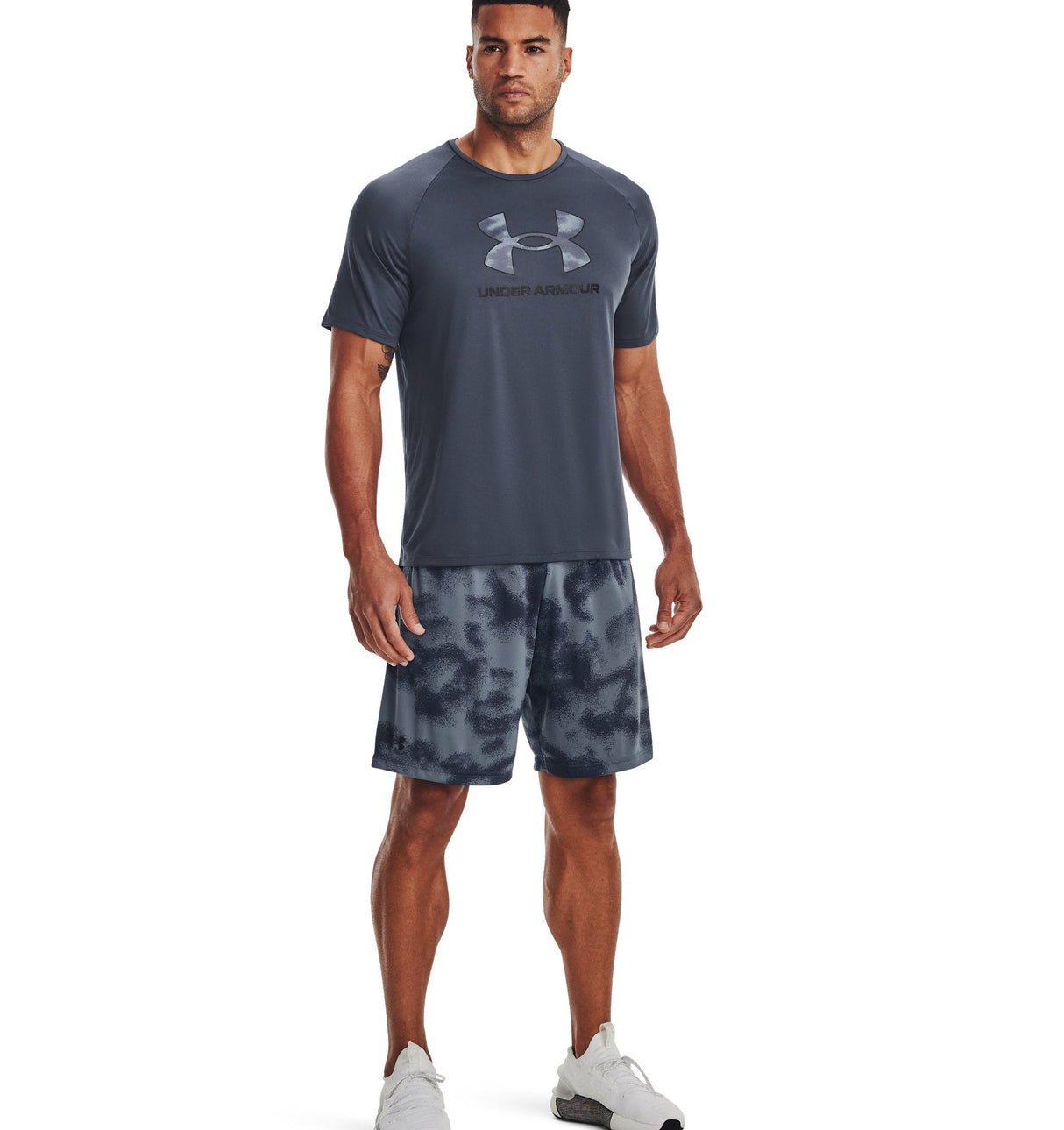 Under Armour Mens Tech Printed Shorts - Quick-Drying Apparel