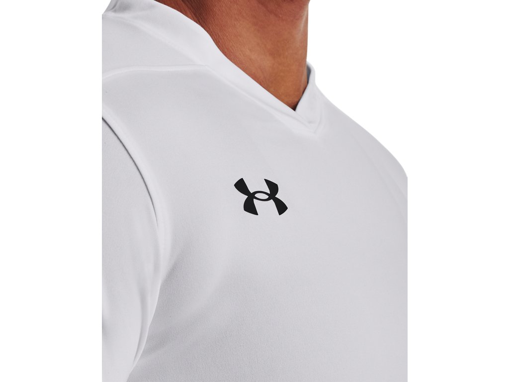 Under Armour Womens UA Maquina 3.0 Jersey - Lightweight and Breathable