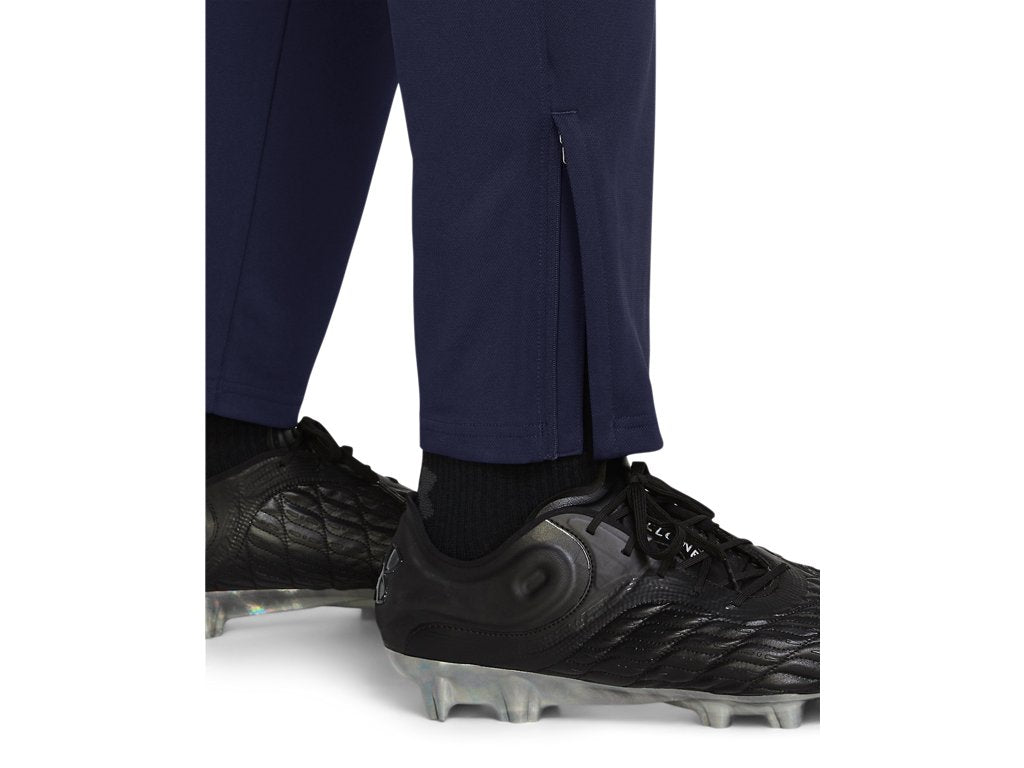 Under Armour Mens UA Challenger Pants - Sweat-Wicking Apparel