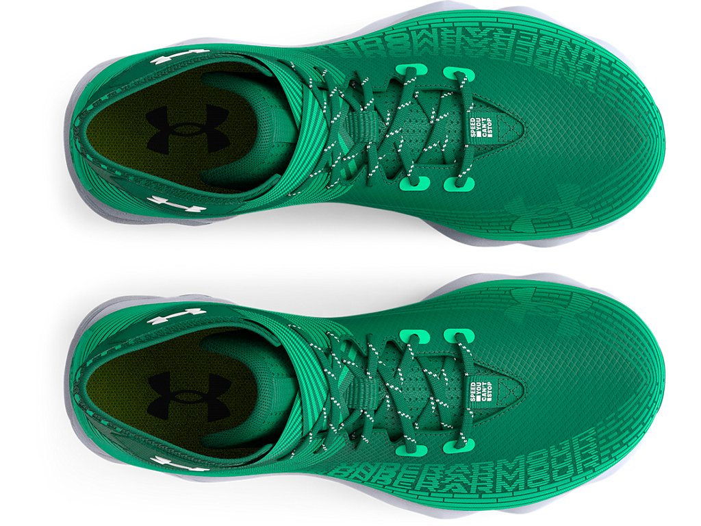 Under Armour Boys Highlight Franchise Jr. Football Cleats - Aggressive Traction