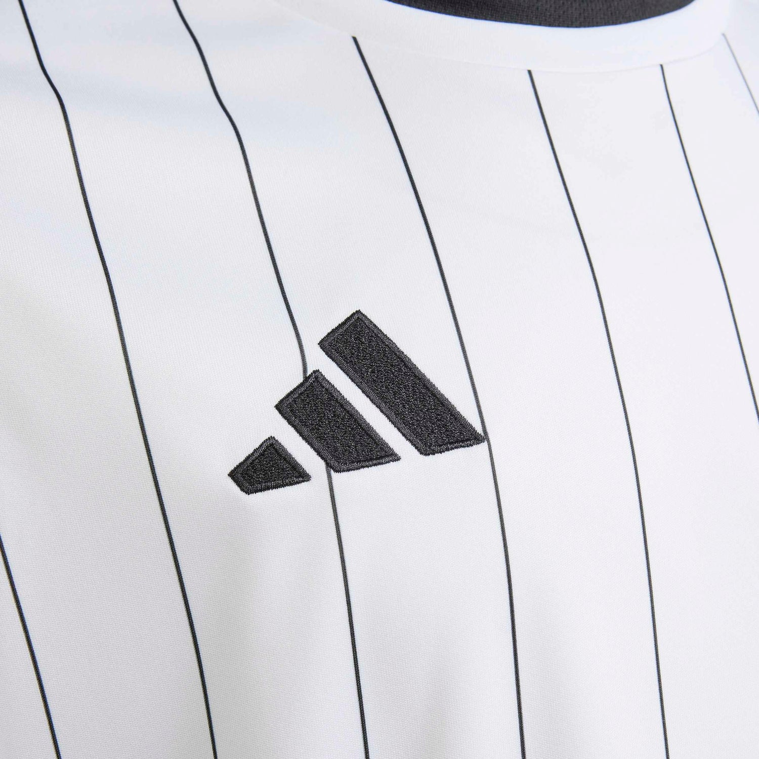 adidas Kids' Unisex Entrada 26 Graphic Soccer Jersey – Breathable ClimaCool