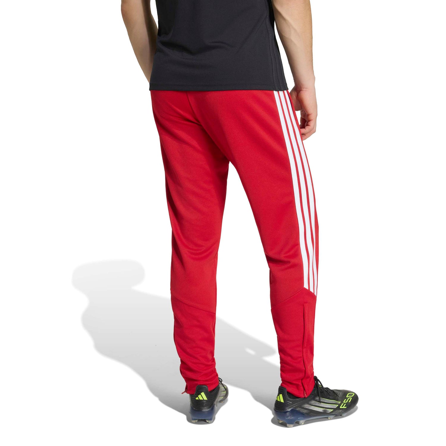 adidas Men's Tiro 26 League Soccer Pants - Breathable Comfort for the Pitch