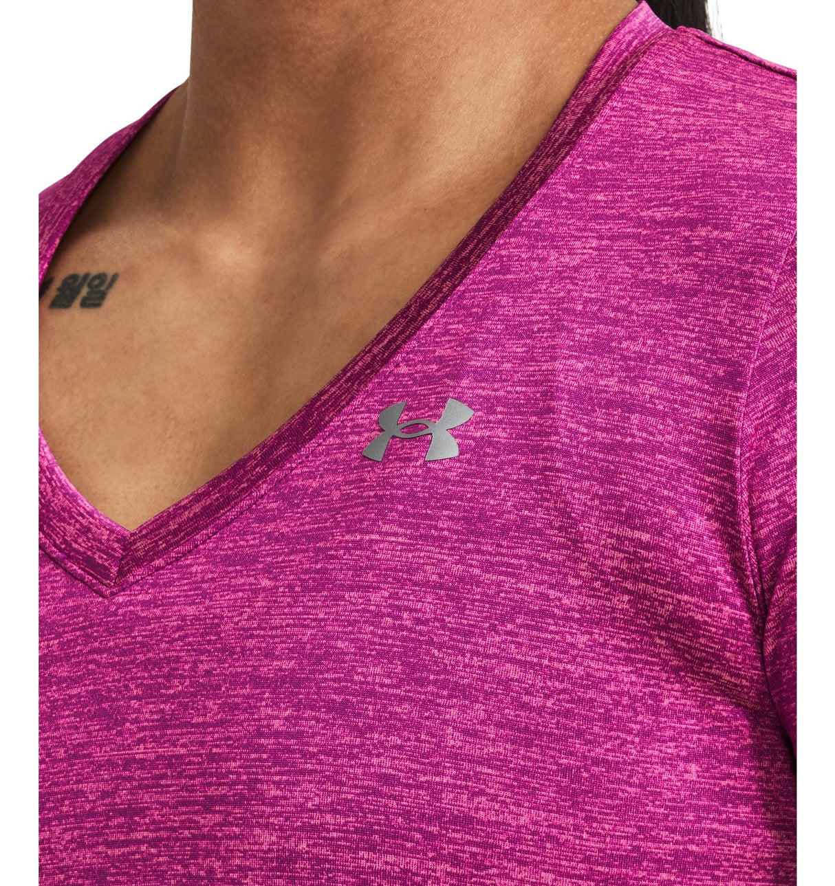 Under Armour Womens Tech Twist V-Neck Short Sleeve Shirt - Quick-Drying and Ultra-Soft