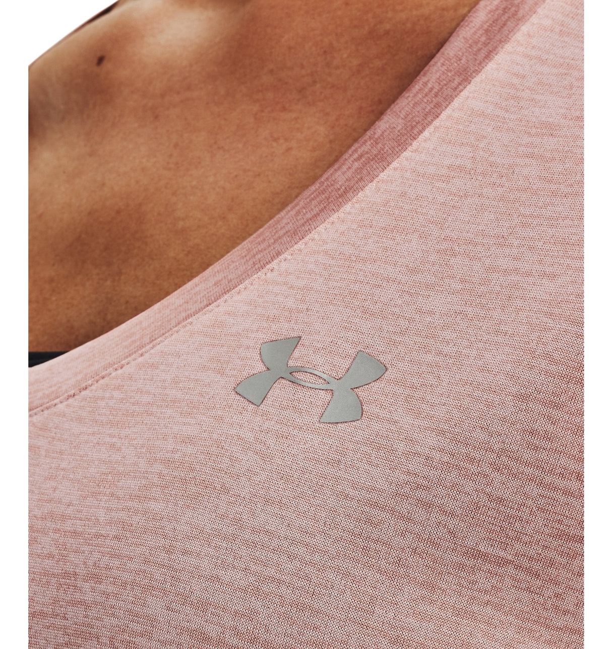 Under Armour Womens Tech Twist V-Neck Short Sleeve Shirt - Quick-Drying and Ultra-Soft