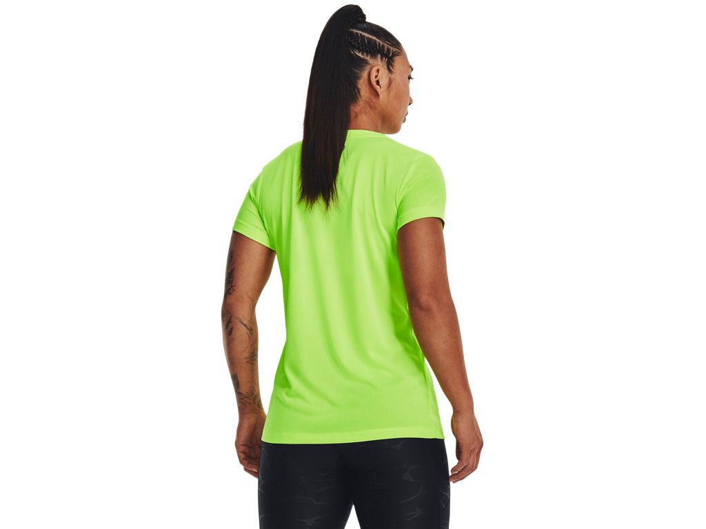 Under Armour Unisex Tech Apparel - Chest Measurement Feature