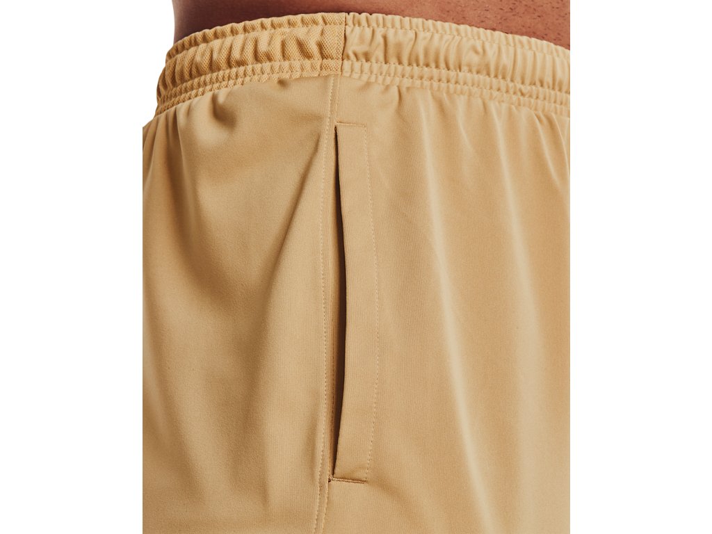 Under Armour Men's UA Locker Pocketed Shorts - Breathable and Quick-Dry Fabric