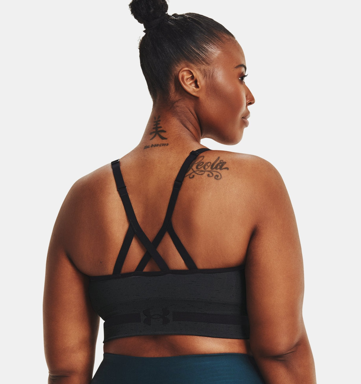 Under Armour Womens Seamless Low Long Heather Sports Bra - Adjustable Cross Back Design