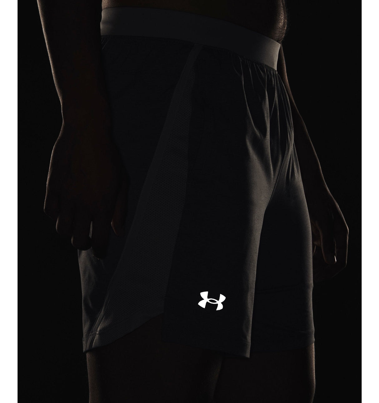 Under Armour Mens UA Launch Run 7in Shorts - Ultra-Light and Stretch-Woven Fabric