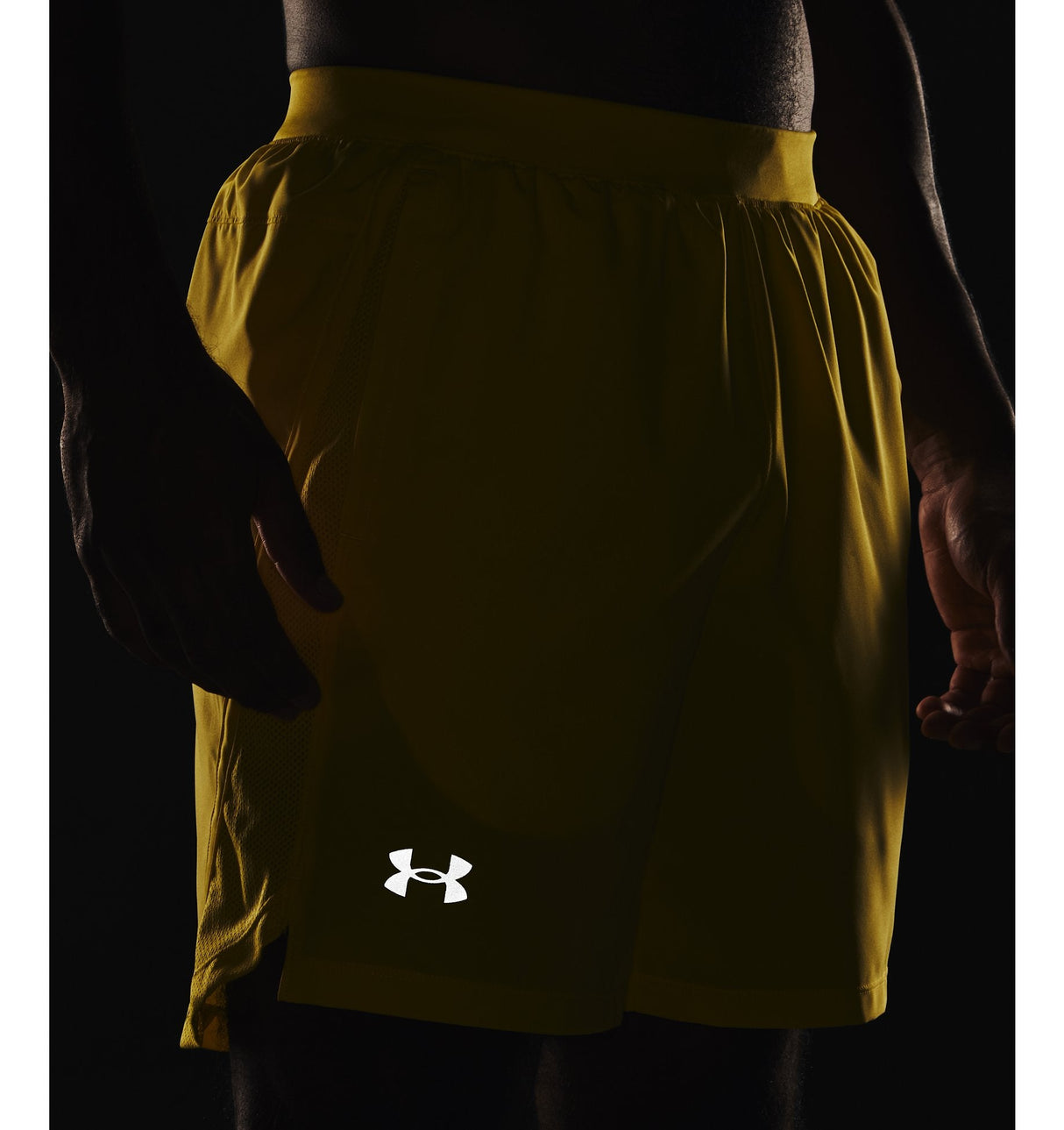 Under Armour Mens UA Launch Run 7in Shorts - Ultra-Light and Stretch-Woven Fabric