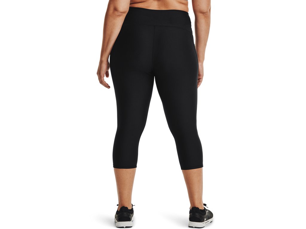 Under Armour Womens UA Tech Capris - Superior Sweat-Wicking Performance Leggings