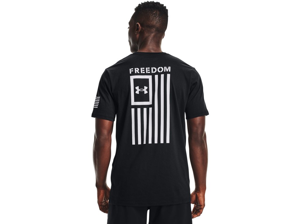 Under Armour Mens Freedom Flag T-Shirt - Quick-Drying Cotton Blend