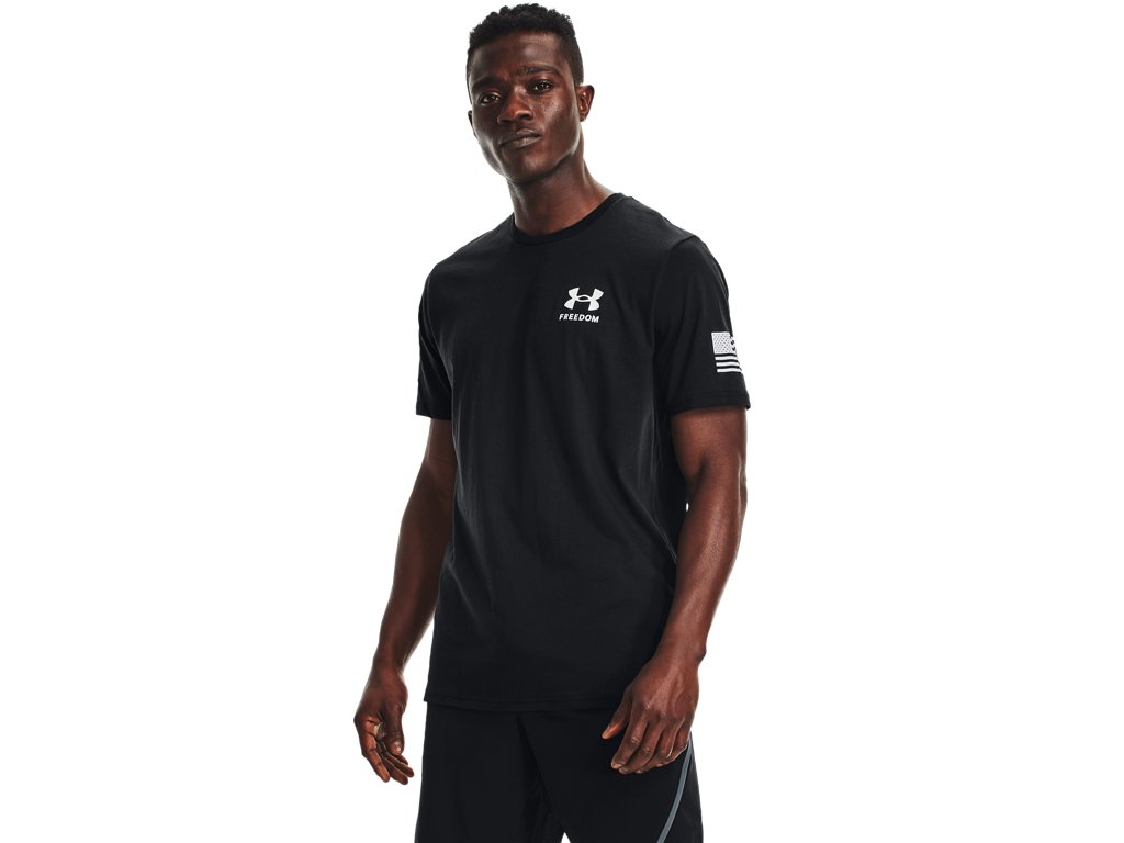 Under Armour Mens Freedom Flag T-Shirt - Quick-Drying Cotton Blend