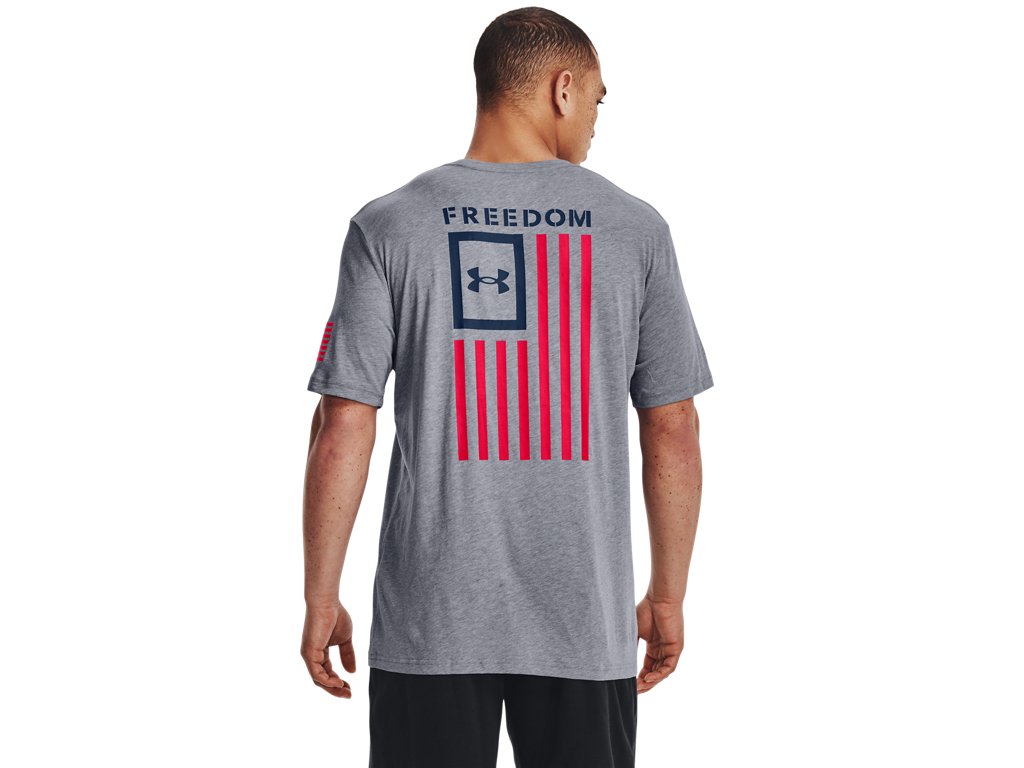 Under Armour Mens Freedom Flag T-Shirt - Quick-Drying Cotton Blend