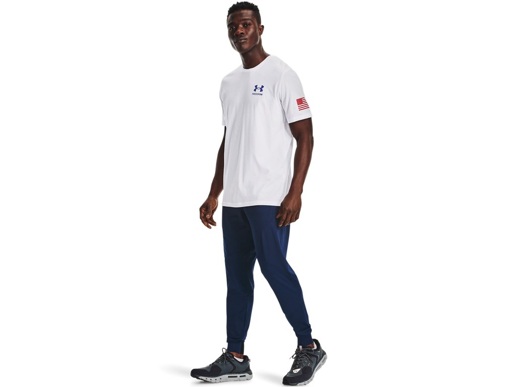 Under Armour Mens Freedom Flag T-Shirt - Quick-Drying Cotton Blend