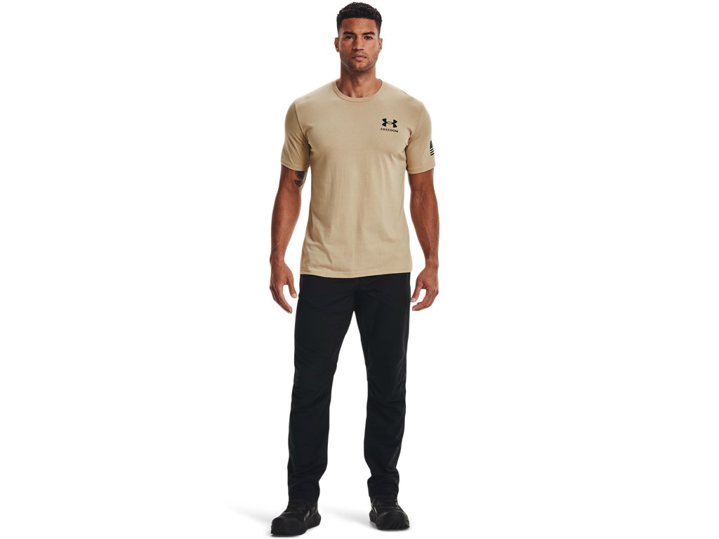 Under Armour Mens Freedom Flag T-Shirt - Quick-Drying Cotton Blend