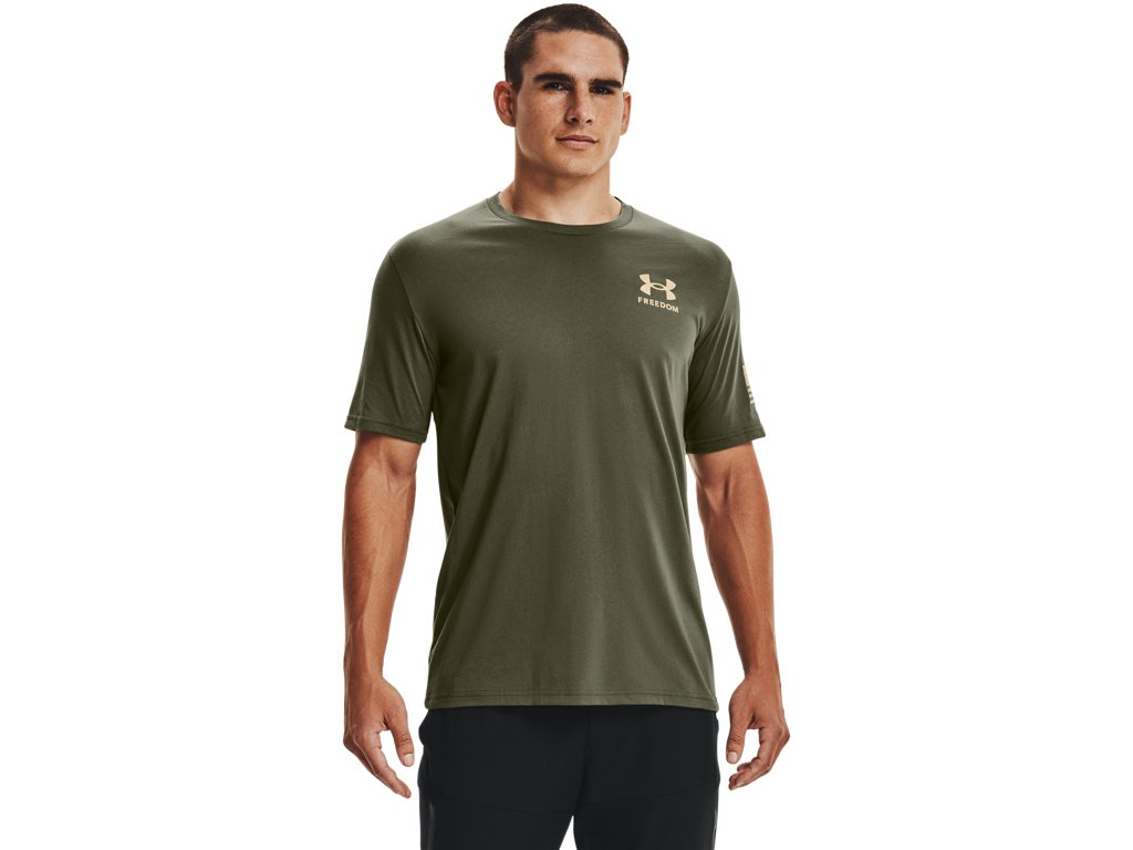 Under Armour Mens Freedom Flag T-Shirt - Quick-Drying Cotton Blend