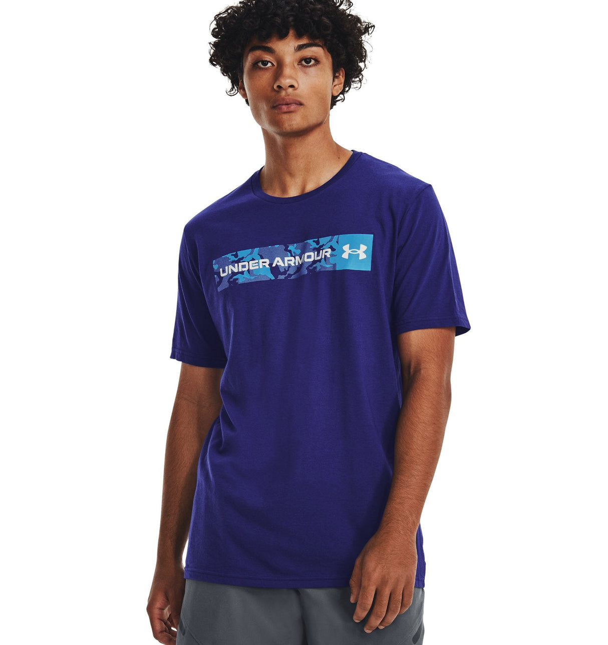 Under Armour Unisex Camo Chest Stripe Graphic T-Shirt - Quick-Drying Apparel