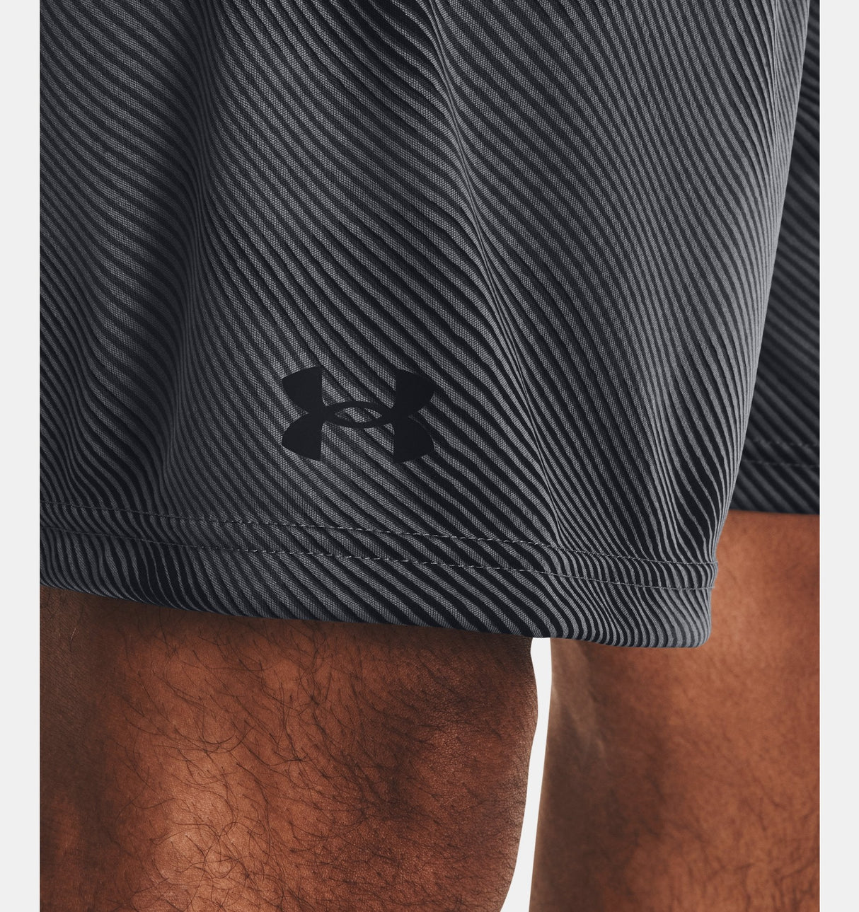 Under Armour Mens Tech Printed Shorts - Quick-Drying Apparel