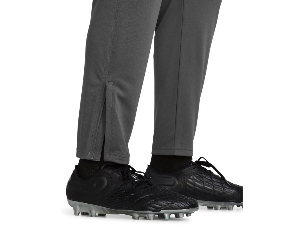 Under Armour Mens UA Challenger Pants - Sweat-Wicking Apparel