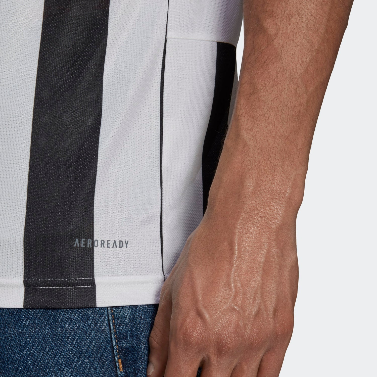 adidas 21-22 Juventus Home Jersey - Mens Soccer